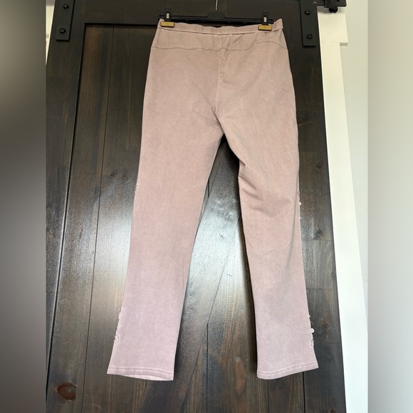 Fashion Concepts Embroidered Pink Pants NWOT - Picture 3 of 5